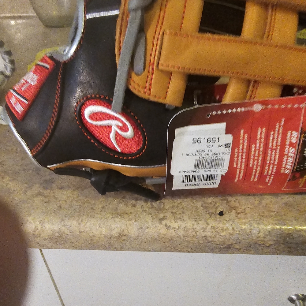 Rawlings R9 Series Youth Baseball Glove - Picture 3 of 3